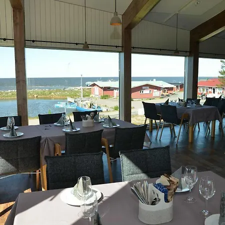 מלון Luotsihotelli - Arctic Lighthouse