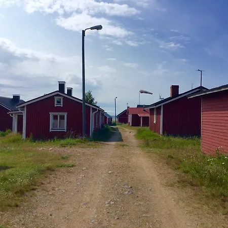 Luotsihotelli - Arctic Lighthouse מלון *