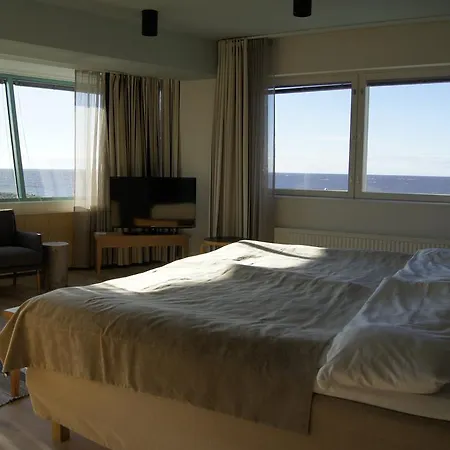 מלון Luotsihotelli - Arctic Lighthouse